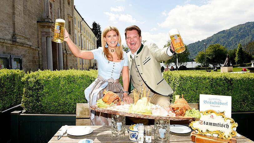 Peter Hubert und Frau Caterina Fainello (Bräustüberl am Tegernsee): "Wir sind froh, dass es wieder aufwärts geht. Nach acht Wochen zu Hause sind die Mitarbeiter hoch motiviert. Wir leben noch!"