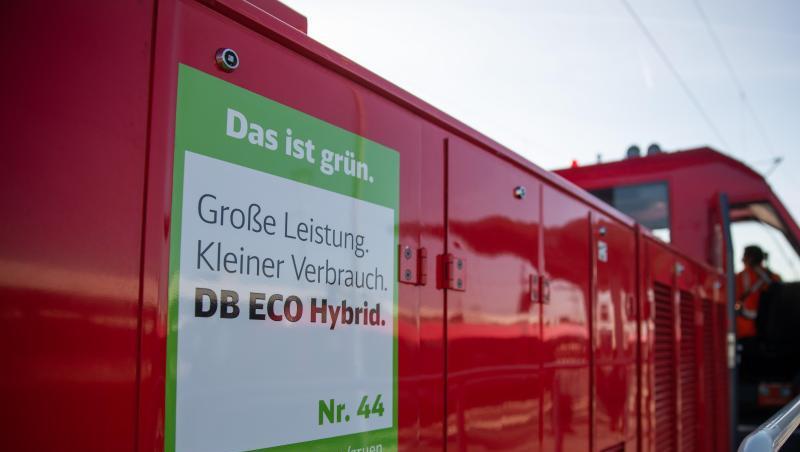 Eine Rangier-Hybridlok steht am Nürnberger Hauptbahnhof. Foto: Daniel Karmann/dpa/Archivbild Eine Rangier-Hybridlok steht am Nürnberger Hauptbahnhof. Foto: Daniel Karmann/dpa/Archivbild