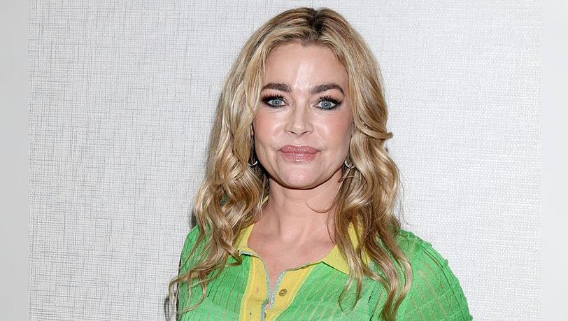 Denise Richards steht aktuell für den Film "Angels Fallen: Warriors of Peace" vor der Kamera.