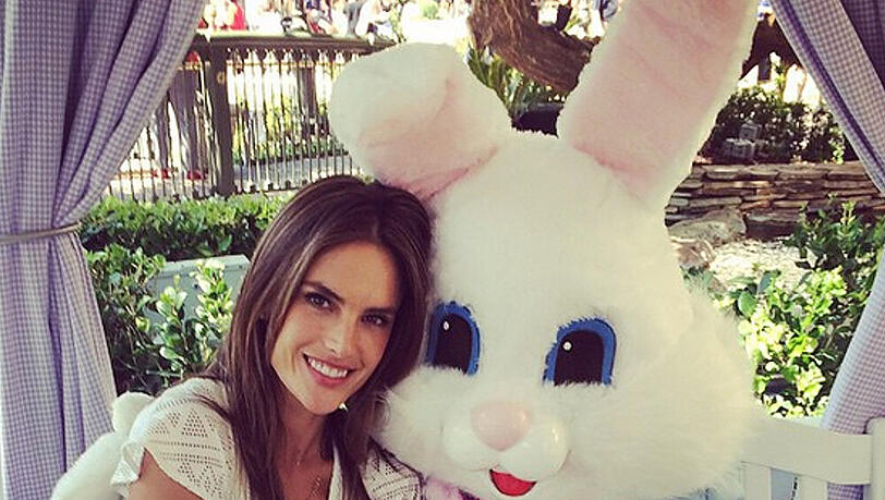 So schön feiert Alessandra Ambrosio Ostern So schön feiert Alessandra Ambrosio Ostern