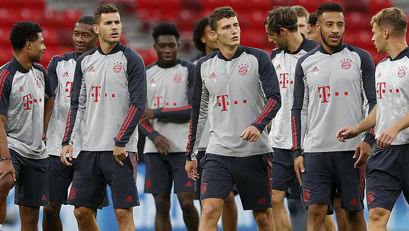 Die Bayern-Stars beim Abschlusstraining in Budapest.