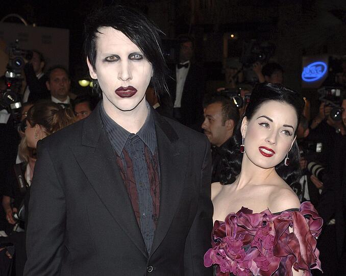 Dita Von Teese und Marilyn Manson heirateten nach siebenjähriger Beziehung im Dezember 2005. Die Ehe hielt ein Jahr lang.