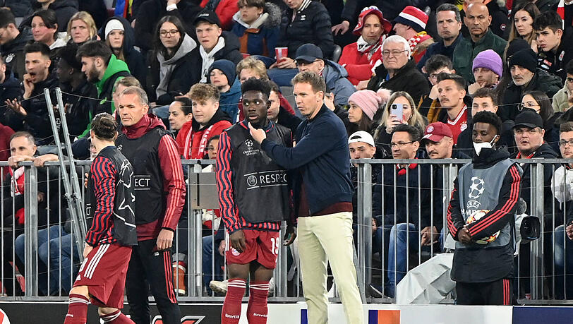 Alphonso Davies wurde gegen Villarreal kurz vor Schluss eingewechselt und stand gleich bei der entscheidenden Situation im Mittelpunkt.