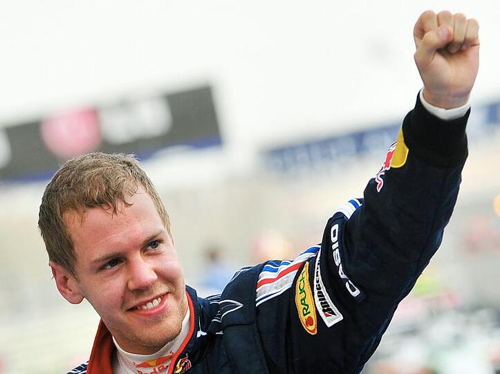 Red-Bull-Star Sebastian Vettel soll auch weiter für die Brausefirma jubeln.