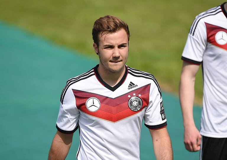 Mario Götze: Im kurzen Höschen schlenderte er schnell aus den Arenen, zuletzt nicht mehr erste Wahl. Dennoch fünf Partien und ein Tor.