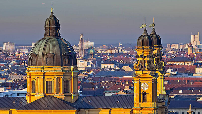 Immer mehr Münchner treten aus der Kirche aus. Immer mehr Münchner treten aus der Kirche aus.