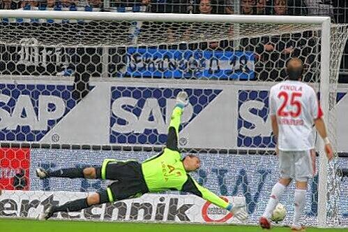 Laut Hoffenheims Trainer Ralf Rangnick der &bdquo;Dosenöffner&ldquo;: Das Traum-Tor von Christian Eichner aus 32 Metern zum 1:0.