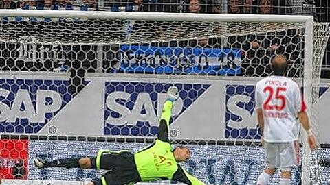 Laut Hoffenheims Trainer Ralf Rangnick der &bdquo;Dosenöffner&ldquo;: Das Traum-Tor von Christian Eichner aus 32 Metern zum 1:0.