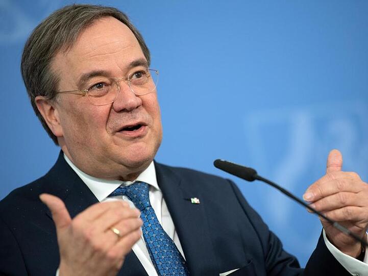 Armin Laschet (CDU) Ministerpräsident von Nordrhein-Westfalen, spricht zur Presse. Foto: Federico Gambarini/dpa