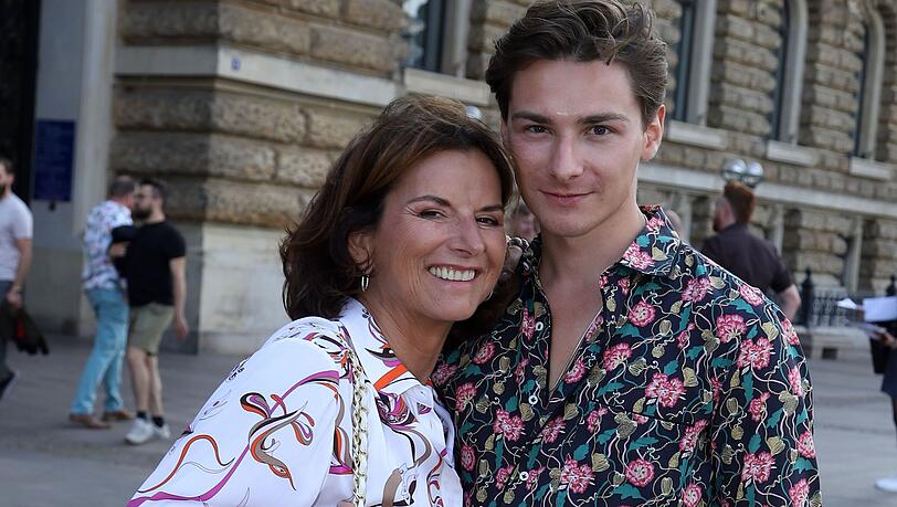 Sind glücklich: Claudia Obert und Freund Max