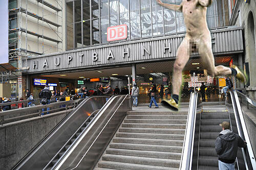 Nackt rannte am Mittwoch ein 19-Jähriger durch den Hauptbahnhof (Symbolbild, Montage)