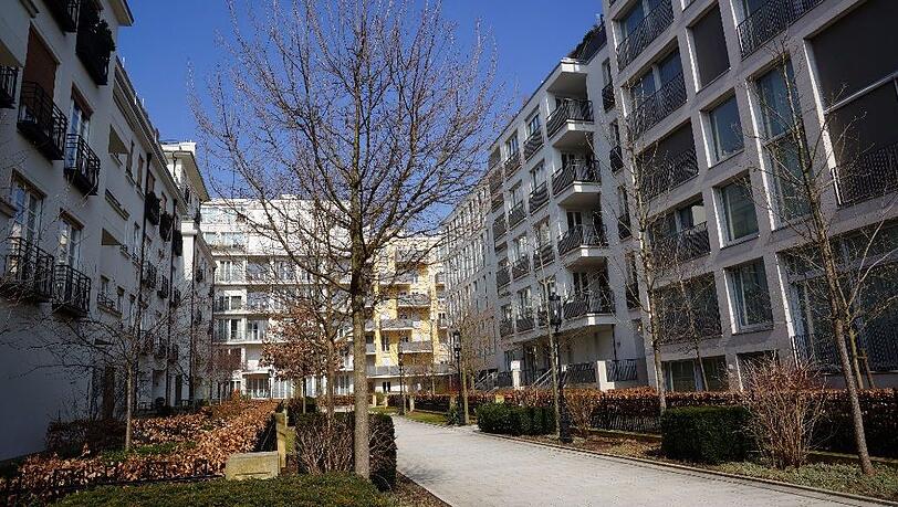 In den Lenbachgärten sind neben Luxusappartements auch 51 geförderte Wohnungen.