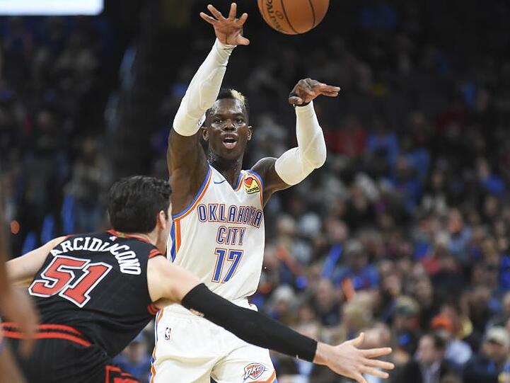 Spielmacher Dennis Schröder dirigierte Oklahoma City Thunder zum Heimsieg.