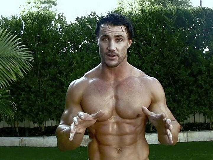 Der Fitness-Guru Greg Plitt in Aktion.