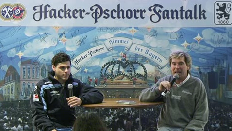 Nach dem 2:1-Sieg gegen Fortuna Düsseldorf: Kevin Volland mit Stadionsprecher Stefan Schneider im Hacker Pschorr Fantalk. Nach dem 2:1-Sieg gegen Fortuna Düsseldorf: Kevin Volland mit Stadionsprecher Stefan Schneider im Hacker Pschorr Fantalk.