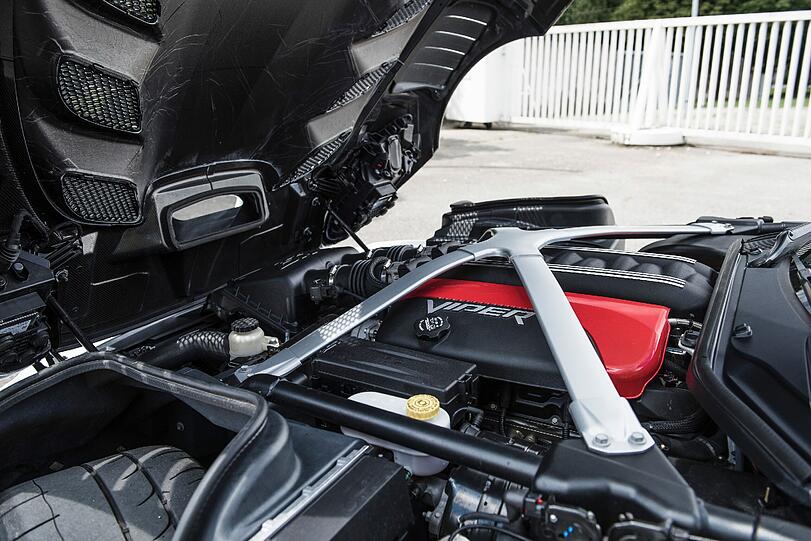 Die zusätzlichen 111 PS entstammen hauptsächlich einem Leistungskit für den 8,4-Liter-V10-Motor.