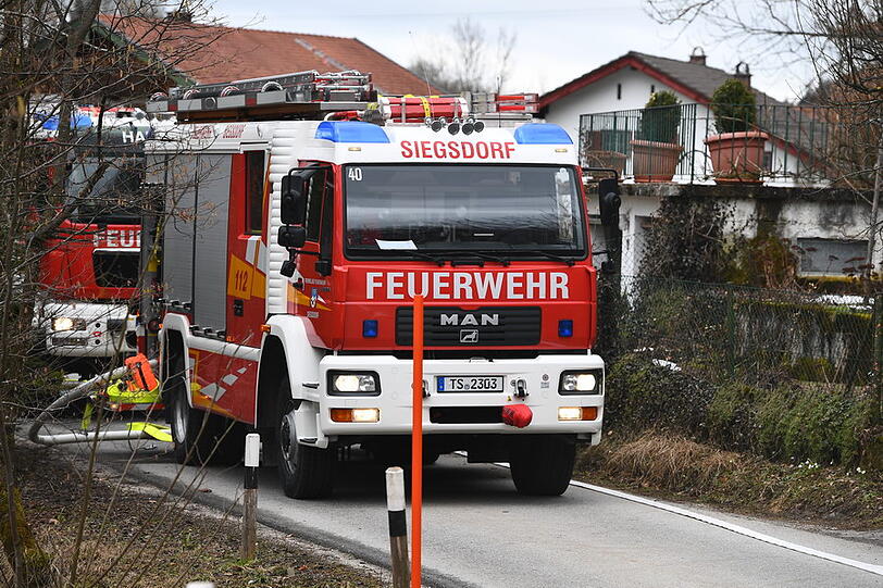 Der Sachschaden beträgt 35.000 Euro - die Ursache für den Kellerbrand ist derzeit noch unklar. Die Bilder vom Feuerwehreinsatz.