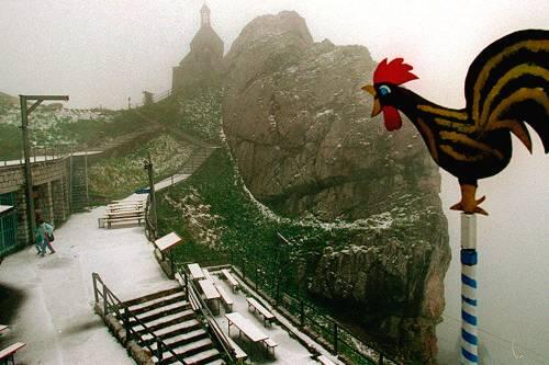 Die kleine Elena Z. stürzte vom Bergpfad zwischen der Aussichtsterrasse des Wendelsteinhauses und der Bergkappelle ab.