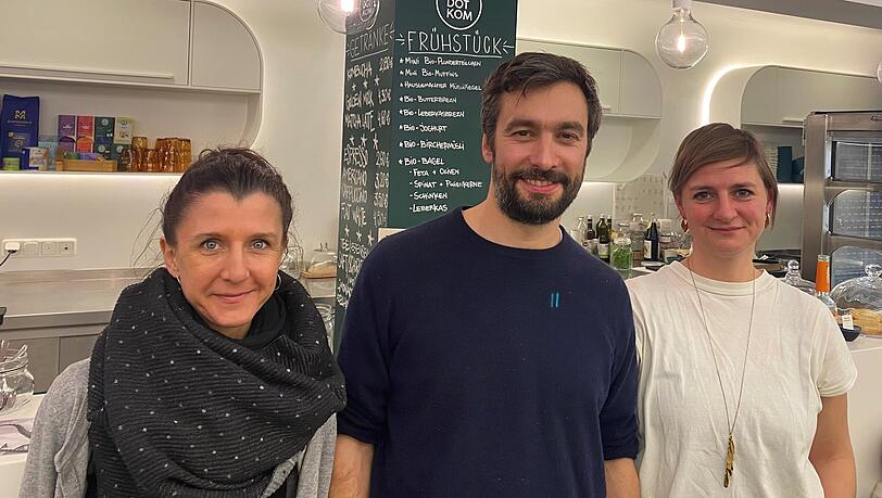 Katrin Zeise (v.l.), Vincent Fricke und Kristin Arnhold realisieren viele Ideen im Café am Königsplatz.