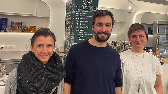 Katrin Zeise (v.l.), Vincent Fricke und Kristin Arnhold realisieren viele Ideen im Café am Königsplatz.