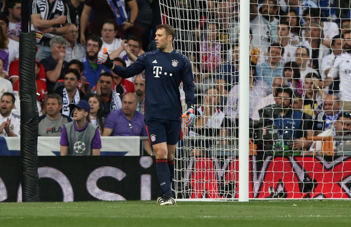Manuel Neuer: Der Welttorhüter zeigte seine Klasse bei Carvajals Schuss, den er um den Pfosten drehte. Patzte aber dann bei einer Hereingabe von Carvajal, die Ramos vor die Füße fiel. Note 3