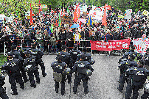 Eine Demonstration gegen einen Neonnazi-Aufmarsch in München.