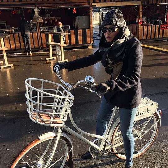 Chelsea Handler fuhr an Thanksgiving mit einem Fahrrad durch Rom.