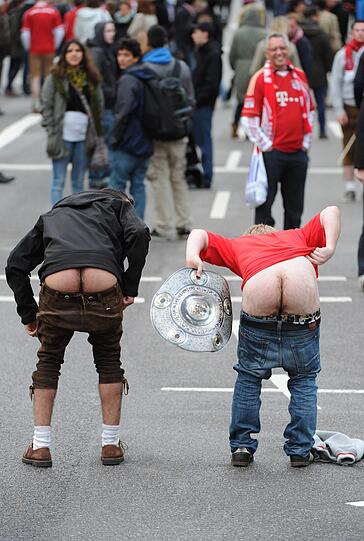 Zur Einstimmung auf die Meisterfeier: So feierte der FC Bayern im letzten Jahr die Meisterschaft. Die Kult-Bilder...