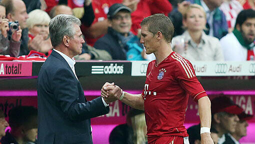 Bayern-Trainer Jupp Heynckes mit Bastian Schweinsteiger. Bayern-Trainer Jupp Heynckes mit Bastian Schweinsteiger.