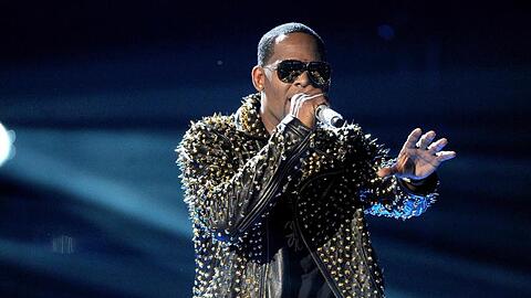 Mit der Doku-Serie "Surviving R. Kelly" haben teils seit Jahrzehnten bekannte Missbrauchsvorwürfe gegen den Sänger an Schlagkraft gewonnen.