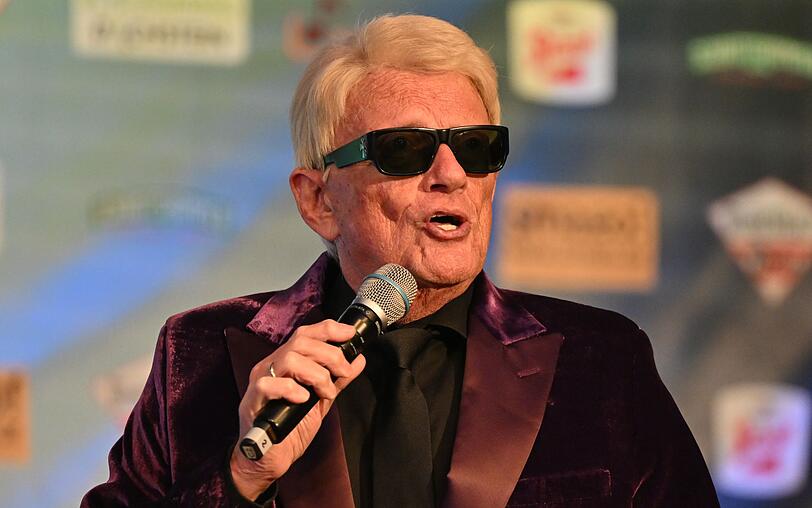 Wunderte sich wie viele andere über die WM-Halbzeitshow: Volksmusiker Heino. Wunderte sich wie viele andere über die WM-Halbzeitshow: Volksmusiker Heino.