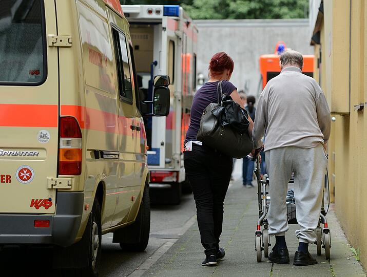 Sehen Sie hier weitere Bilder von der Bombenentschärfung in Köln.