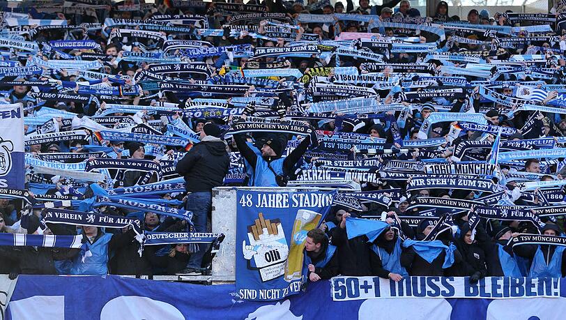 Heimspiel in Nürnberg: Rund 14.000 Sechzig-Fans begleiteten ihre Mannschaft zum ersten Spiel nach der Winterpause. Heimspiel in Nürnberg: Rund 14.000 Sechzig-Fans begleiteten ihre Mannschaft zum ersten Spiel nach der Winterpause.
