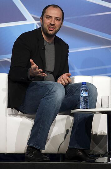 WhatsApp-Gründer Jan Koum spricht beim Mobile World Congress in Barcelona.