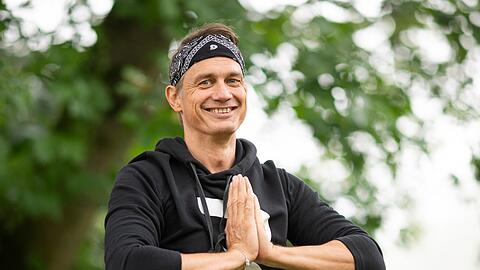 Der Schauspieler Ralf Bauer liebt Yoga, aber auch Lyrik, vor allem Gedichte von Rainer Maria Rilke.