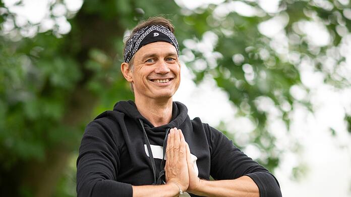 Der Schauspieler Ralf Bauer liebt Yoga, aber auch Lyrik, vor allem Gedichte von Rainer Maria Rilke.