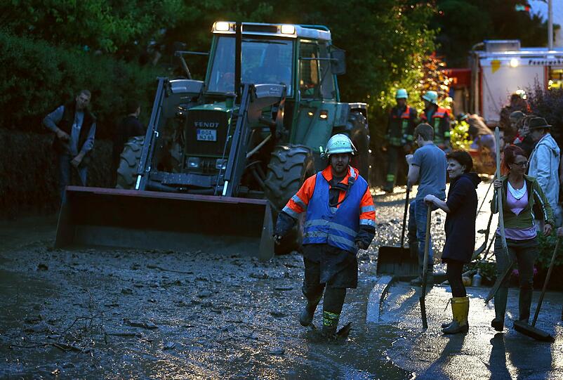 Chaos und Verwüstung in Oberstdorf: In der Nacht zum Sonntag walzte eine Schlammlawine durch den Ort - die Bilder.