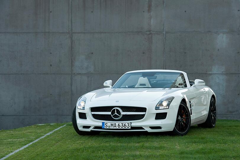 Ein Traumwagen von Mercedes-Tochter AMG: Der SLS Roadster schafft Tempo 317.