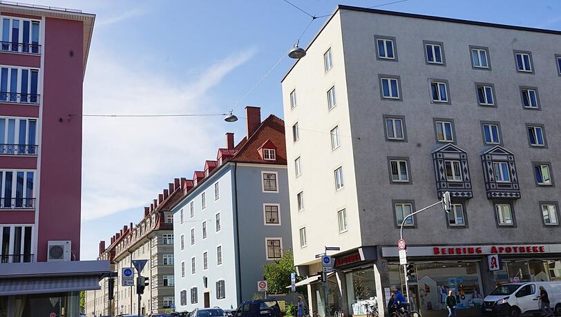 Die Gegend um die Plinganser- und Lindwurmstraße ist dicht besiedelt. Die Gegend um die Plinganser- und Lindwurmstraße ist dicht besiedelt.