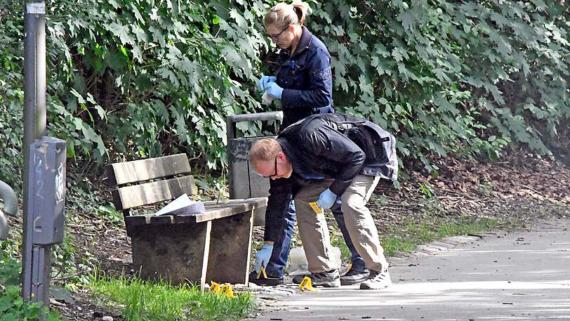 Ein zunächst verbaler Streit zwischen zwei Männern in München ist für einen der beiden tödlich ausgegangen. Die Auseinandersetzung sei am Freitagnachmittag in einen "massiven Angriff" gegipfelt, teilte die Polizei mit.
