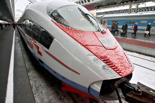 Bis zu 250 Stundenkilometer erreichen die Züge vom Typ Velaro. Sie werden in Krefeld-Uerdingen gebaut.