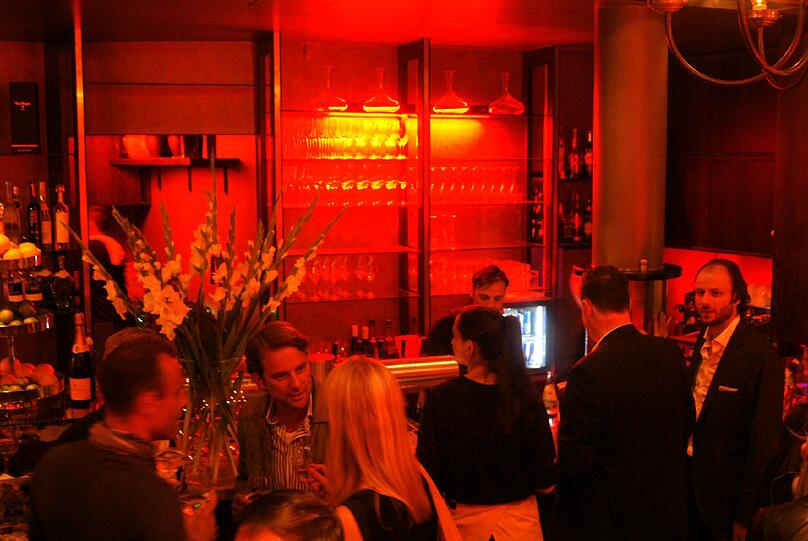 Im Filmcasino gibt's im Erdgschoss jetzt Seafood und Schampus. Eine neue Bar hat eröffnet und am Donnerstagabend schauten die Münchner Promis auf ein Glaserl vorbei.
