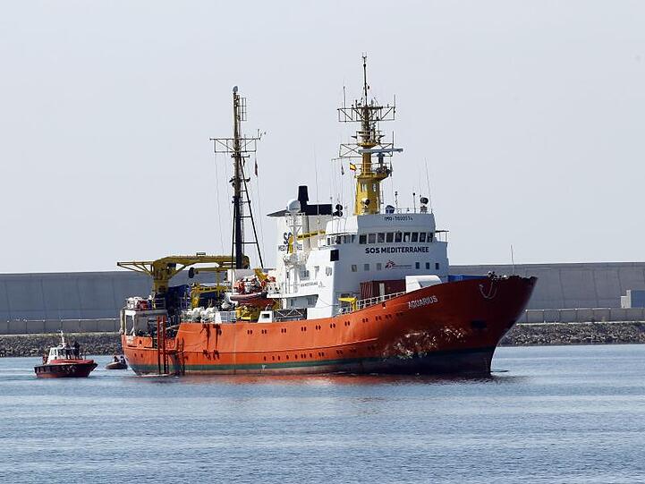 Die "Aquarius" war seit Februar 2016 im Einsatz und hat etwa 30.000 Migranten im Meer gerettet.