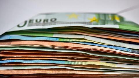 Eurobanknoten. Foto: Patrick Pleul/Archiv