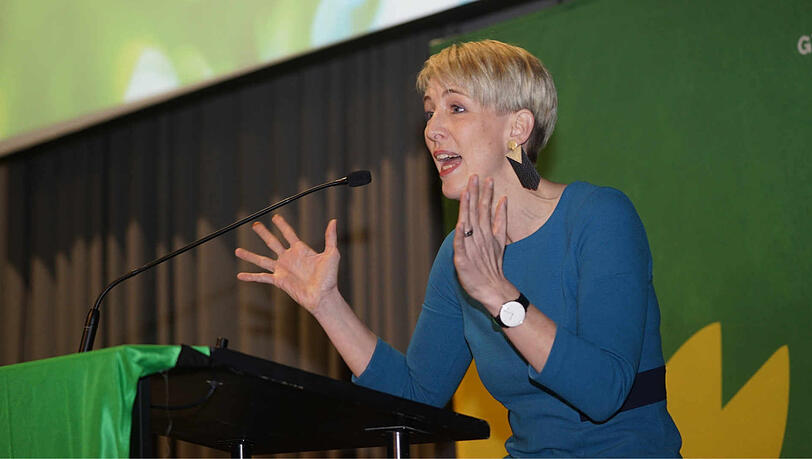 Kämpferisch: Katrin Habenschaden am Freitagabend beim Grünen-Parteitag. Kämpferisch: Katrin Habenschaden am Freitagabend beim Grünen-Parteitag.