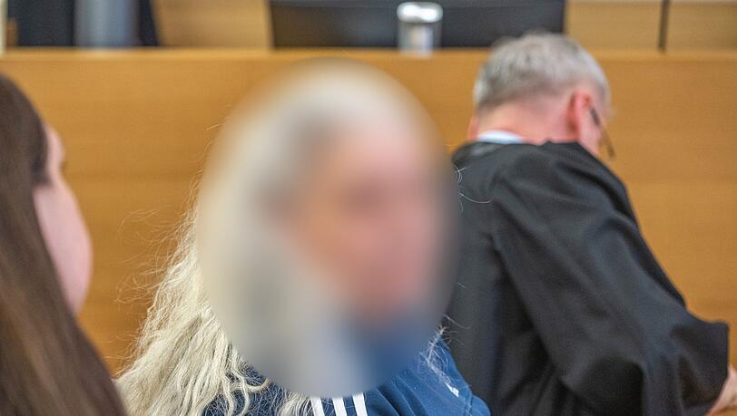 F&uuml;r den Giftmord an ihrem Partner ist eine Frau vor dem Landgericht Deggendorf zu lebenslanger Haft verurteilt worden. (Archivbild)