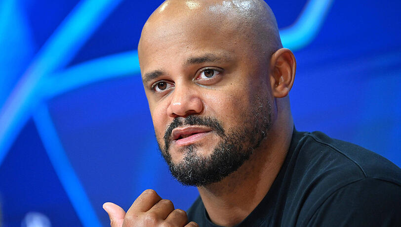 Weiter in der Klinik: Bayern-Trainer Vincent Kompany. Weiter in der Klinik: Bayern-Trainer Vincent Kompany.