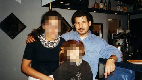Hassan B. mit seiner Frau und der Tochter, die er jetzt nicht mehr sehen darf.