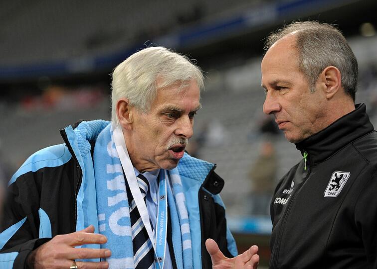 Löwen-Präsident Dieter Schneider und Coach Reiner Mauerer