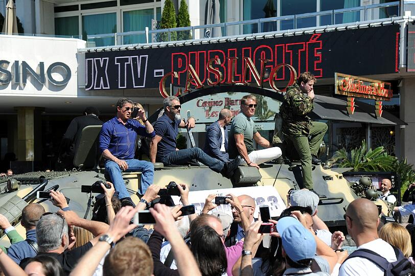 Dolph Lundgren, Jason Statham, Harrison Ford, Wesley Snipes, Mel Gibson, Sylvester Stallone, Ronda Rousey